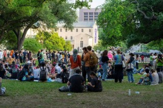 美法官叫停政府终止国际学生身份措施哈佛留学生暂保留美资格